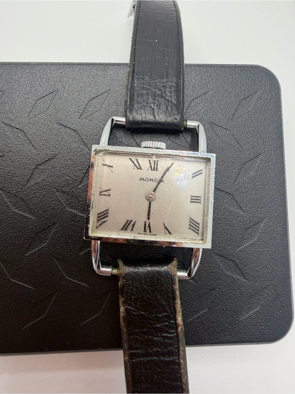 Mondia Swiss Watch Movement (FHF 69-21), circa 1970